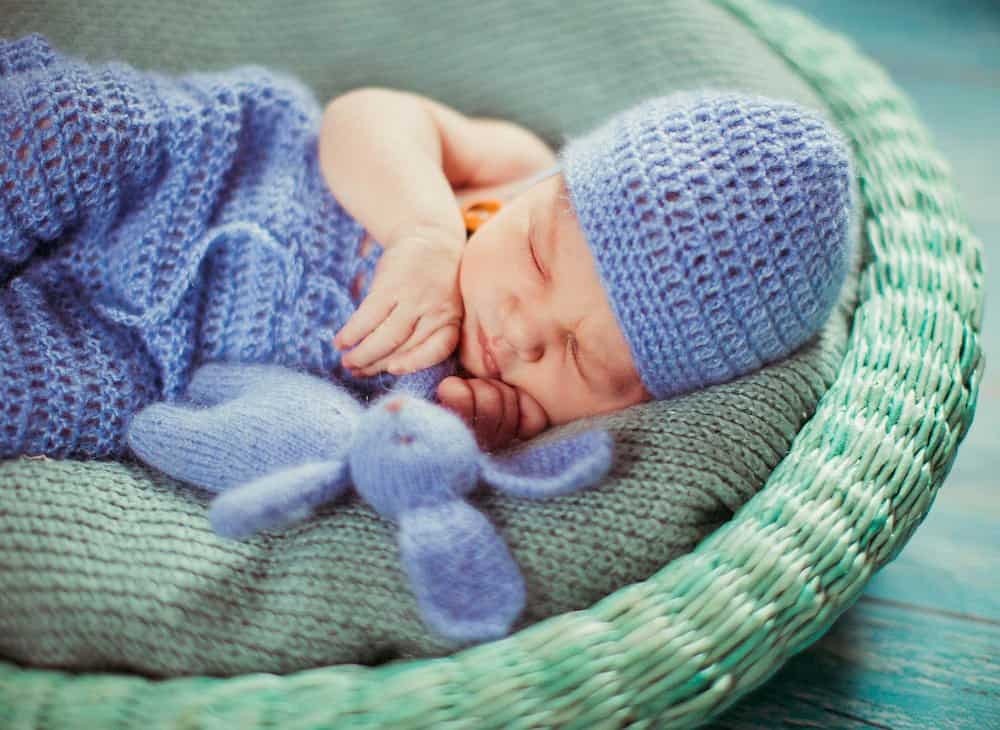 Tips for DIY newborn photoshoot