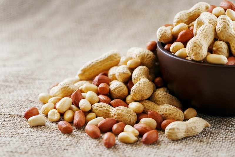 A bowl of raw peanuts