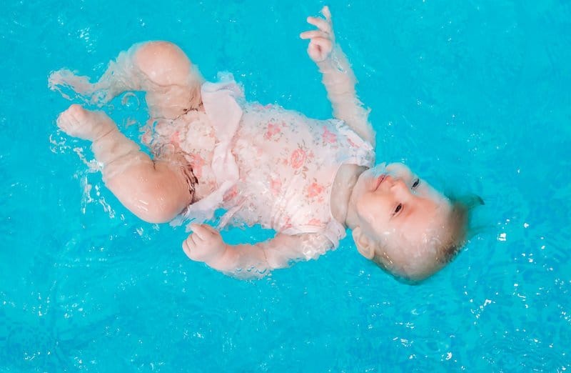 How to Make Baby Swimming Lessons Go Smoothly