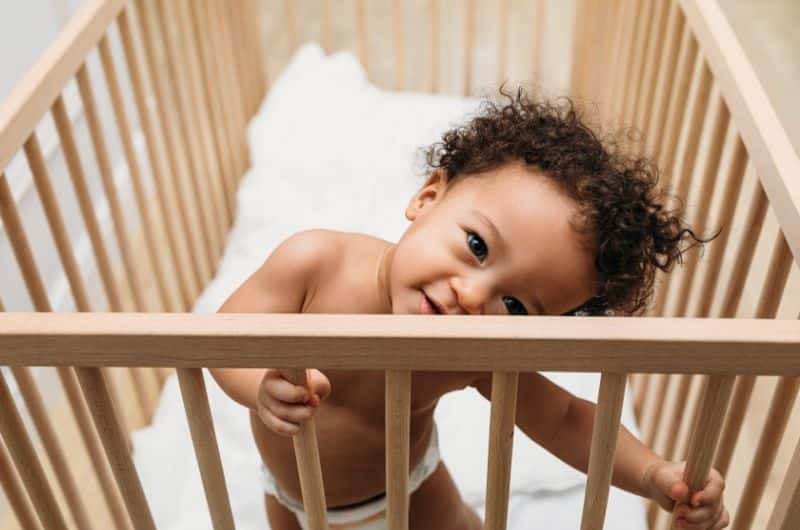 When is the best time to transition your baby to the crib?