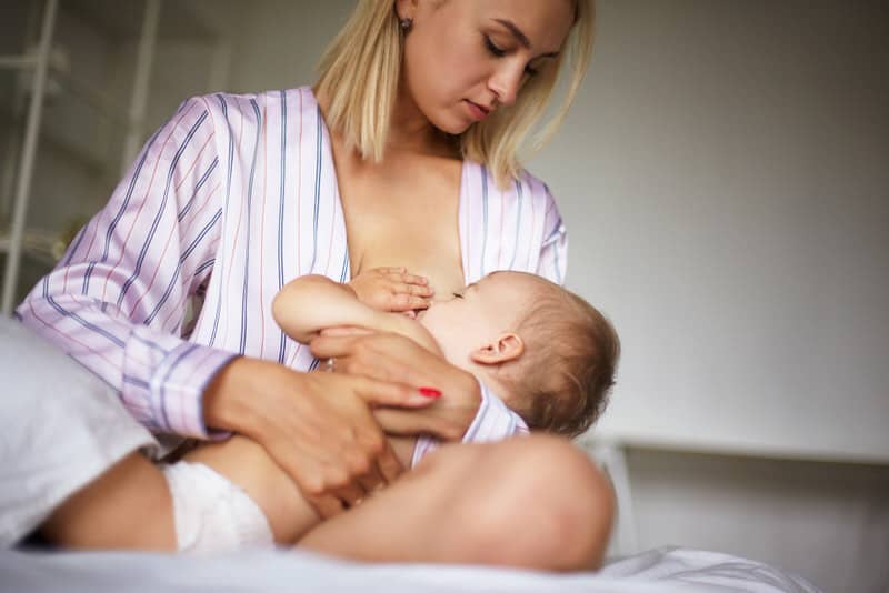 The benefits of extended breastfeeding for your toddler.